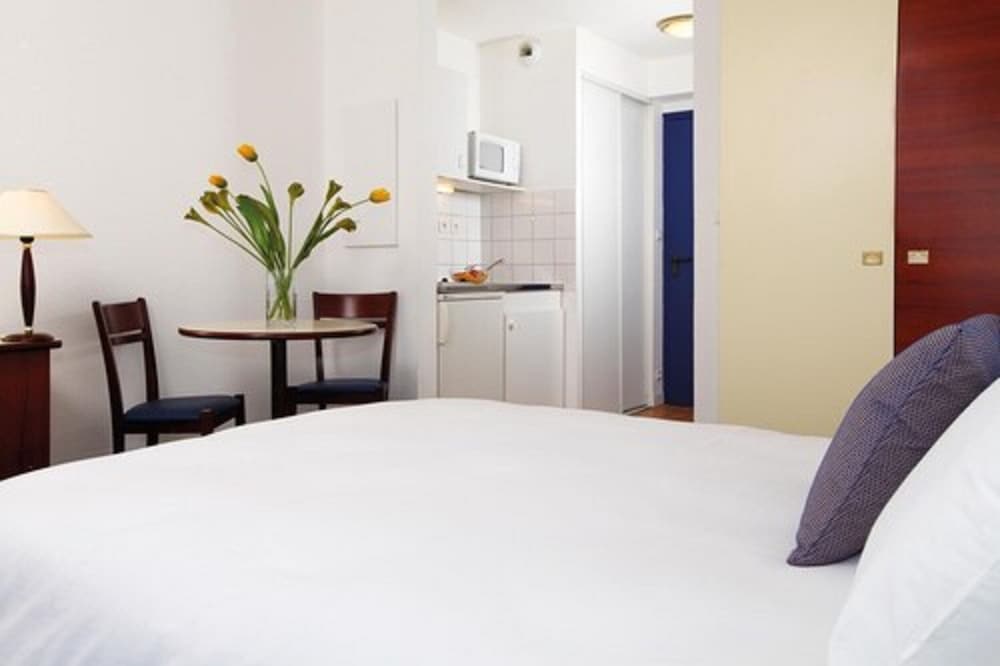 Appart-Hotel Terres de France Brest Pasteur 33/54
