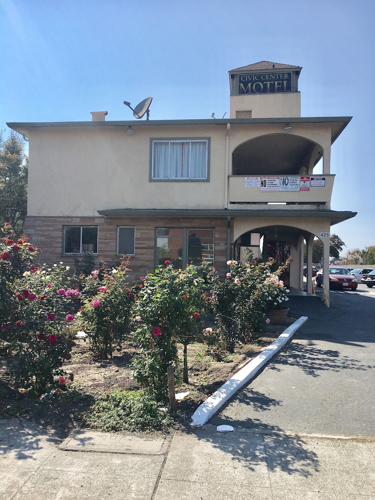 Motel6 Richmond, CA – Civic Center image