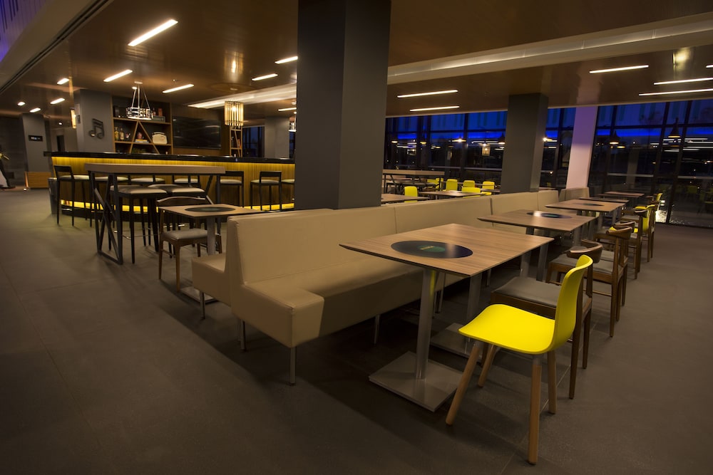 Ibis Styles Taubate 46/72