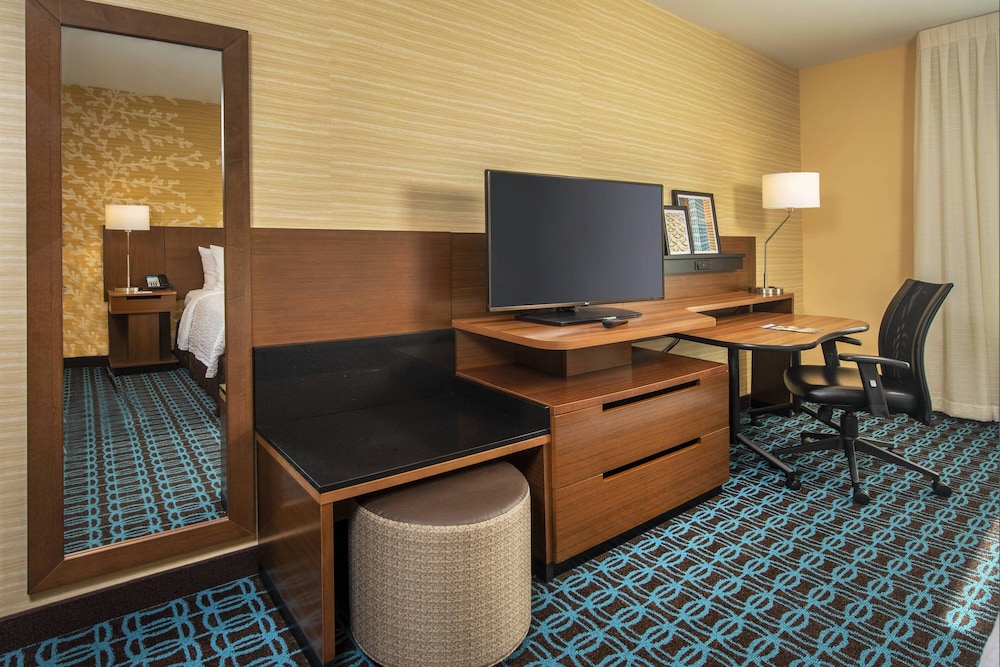Fairfield Inn Suites By Marriott Washington Dulles Airport 19/24