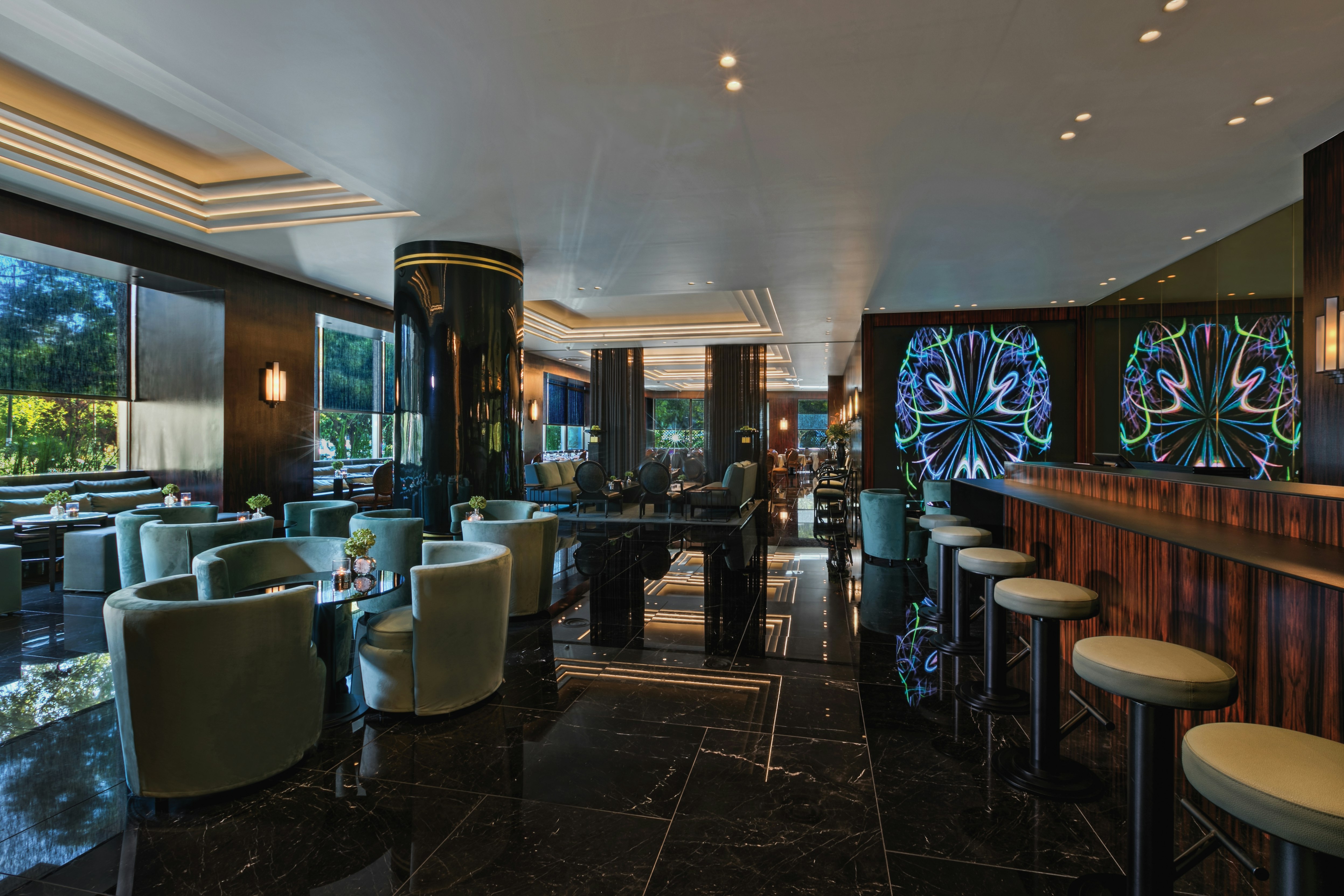 Divani Caravel Hotel 67/87