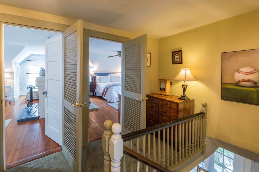 Snug Cottage 7/50