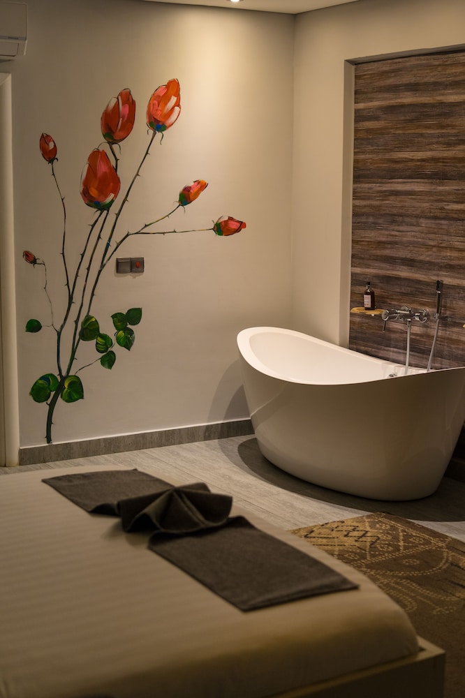 Urbano Hotel 49/50