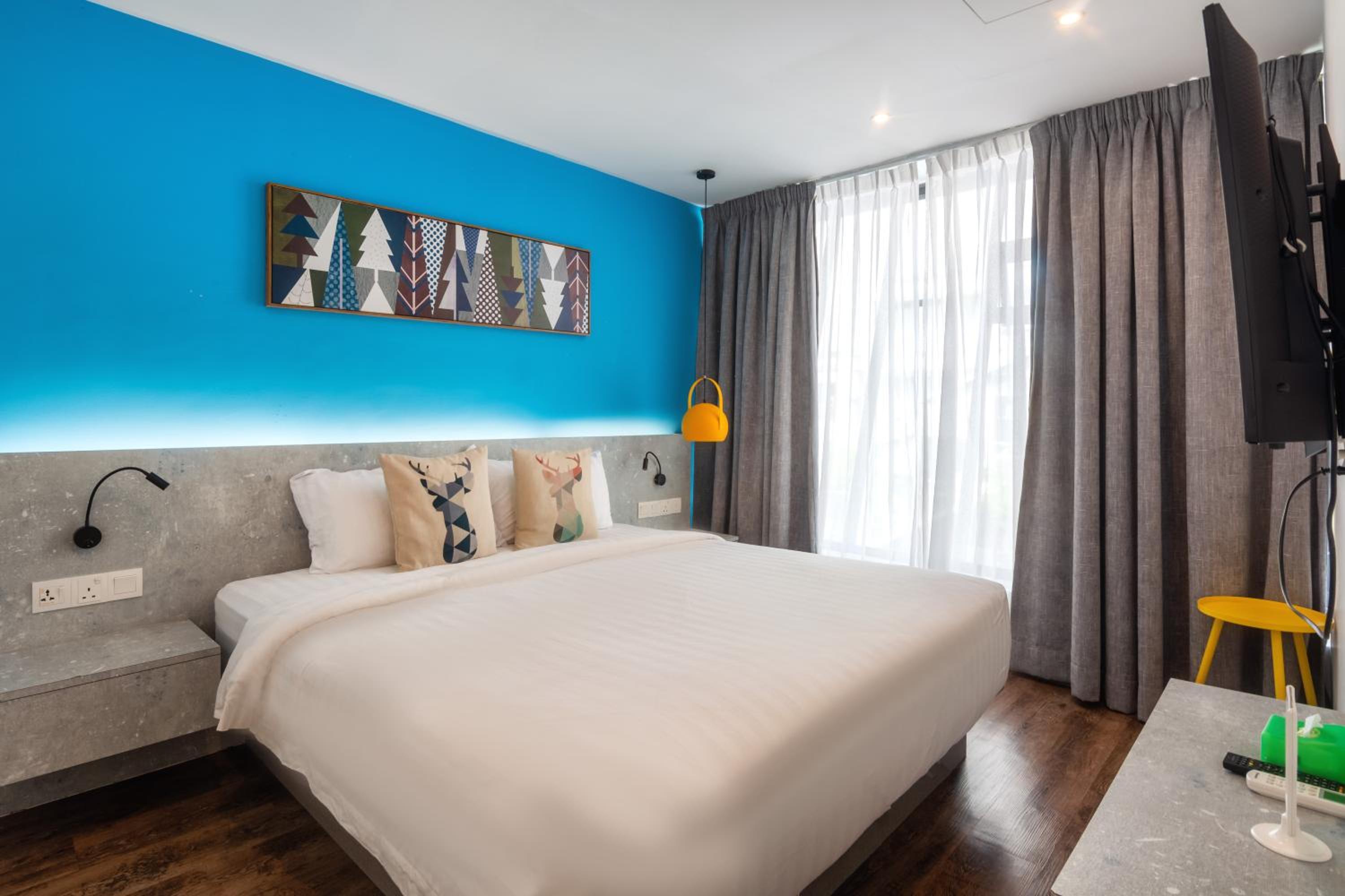 Deluxe, Suite, Apple Hotel Times Square 5/10