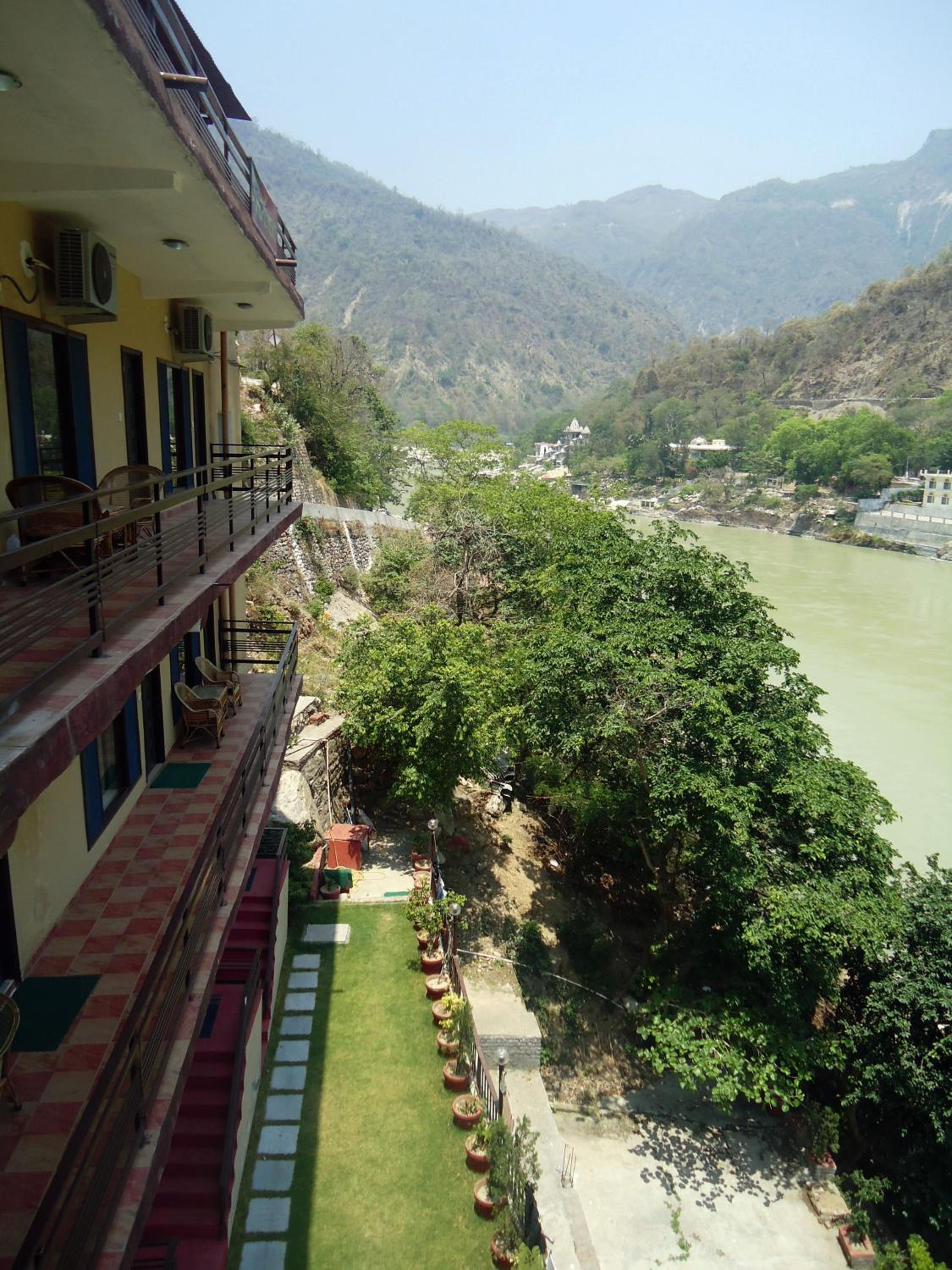 Kunwar Residency 28/31