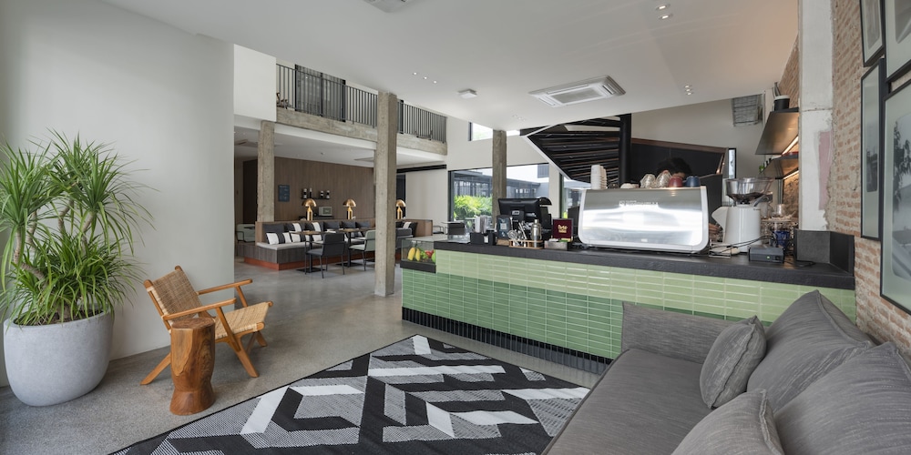 Lilit Bang Lumphu Hotel 15/66