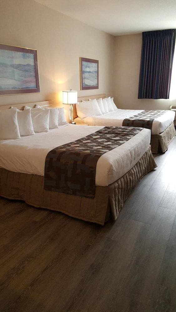 Standard, 2 Queen Beds