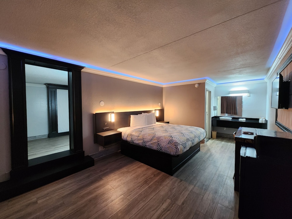 Motel6 North Little Rock, AR 10/43
