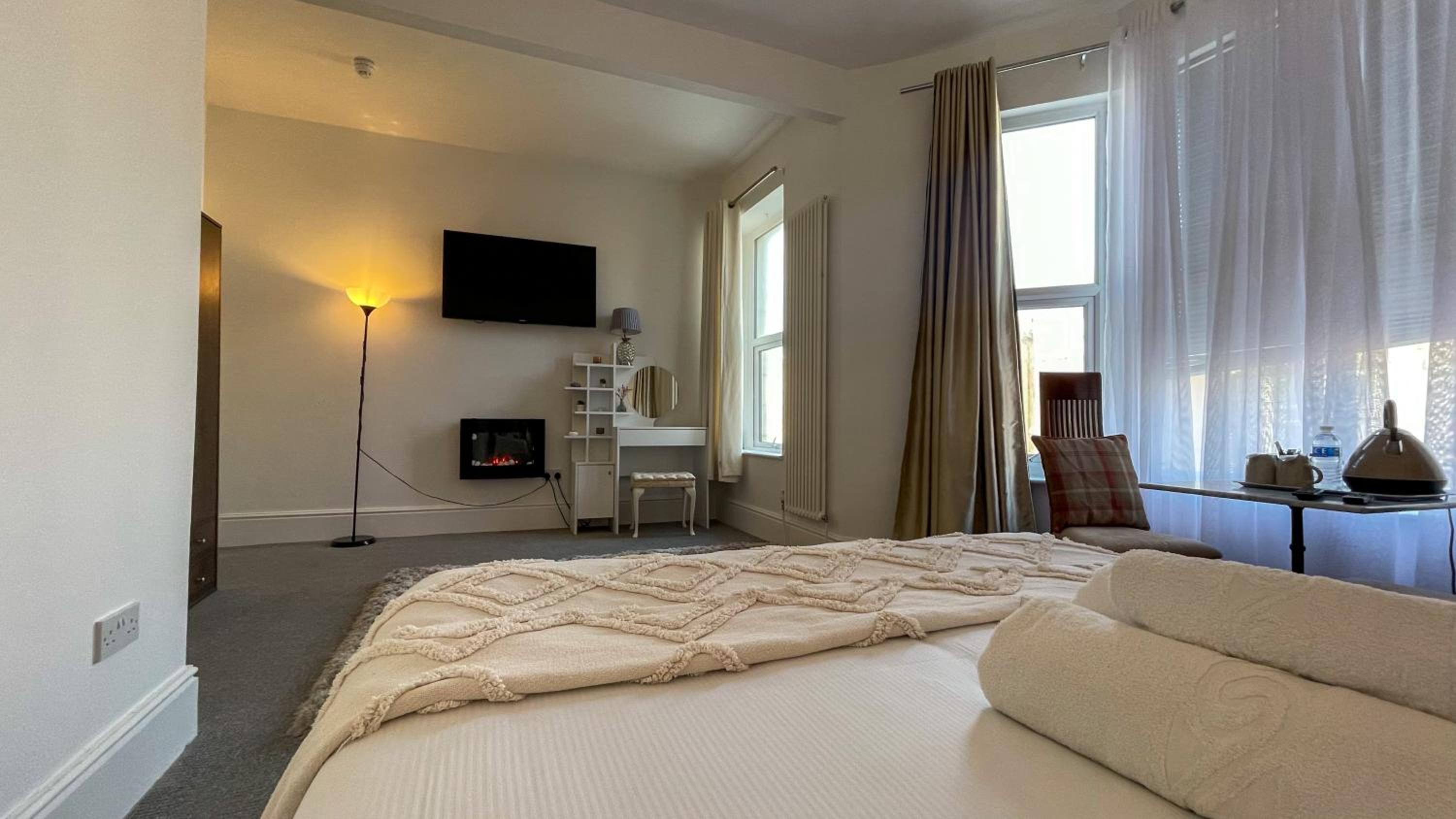 Deluxe, Double Bed, Side Sea View، My Guesthouse Blackpool 9/10