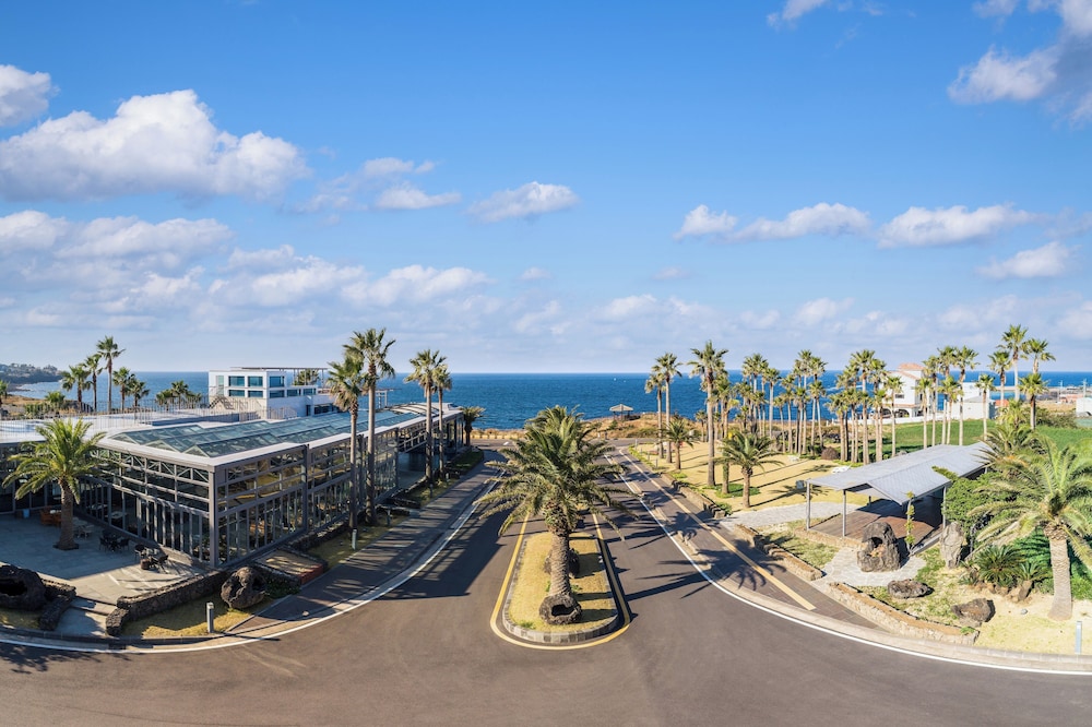 UNI HOTEL JEJU 60/69