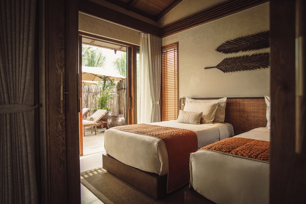 2 Bedrooms, Nipa, Family, Villa, King and Twin Beds