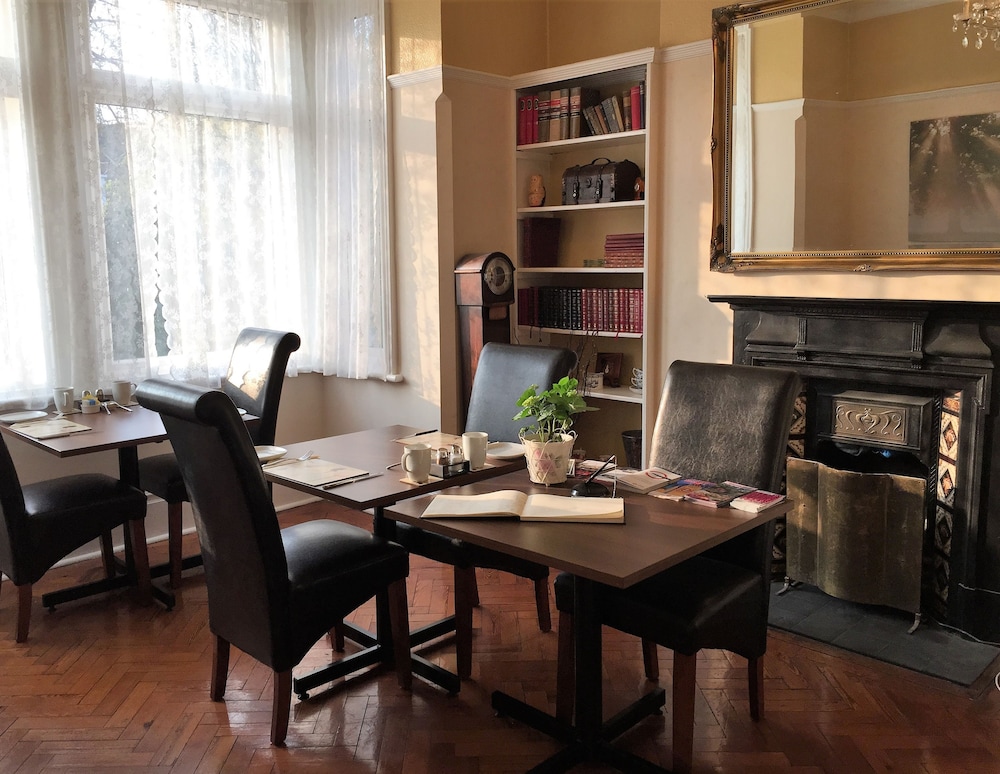 Croham Park Bed &amp; Breakfast 14/22