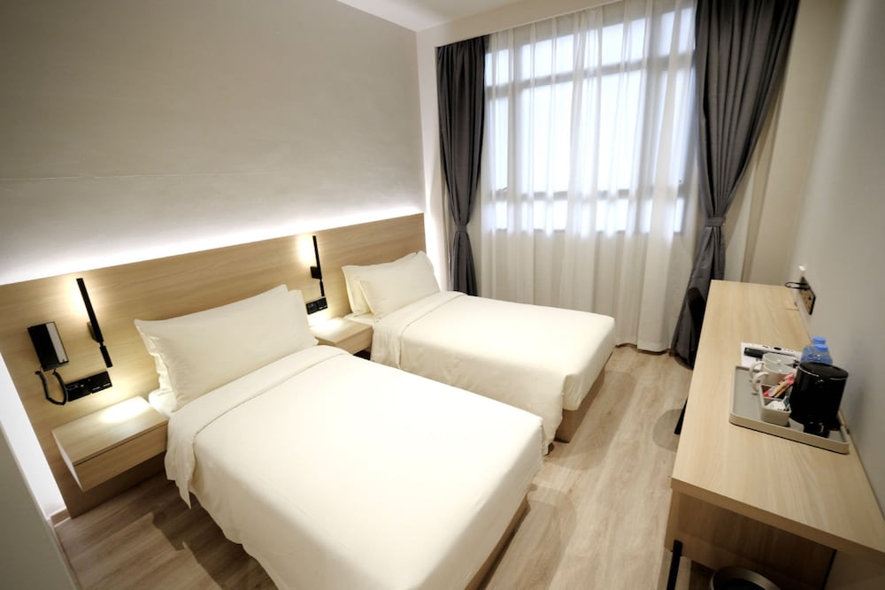 SUPERIOR, TWIN BEDS