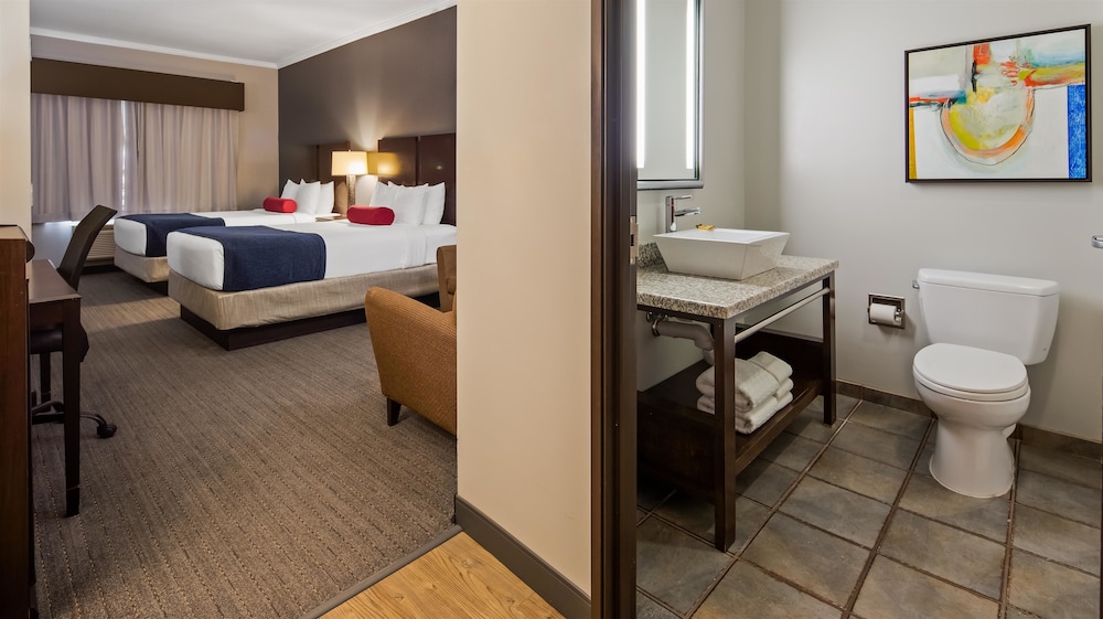 Best Western Plus Olathe Hotel 8/34