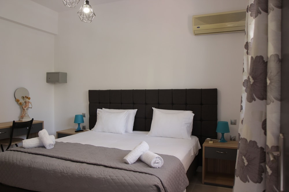DELUXE, APARTMENT, GROUND FLOOR