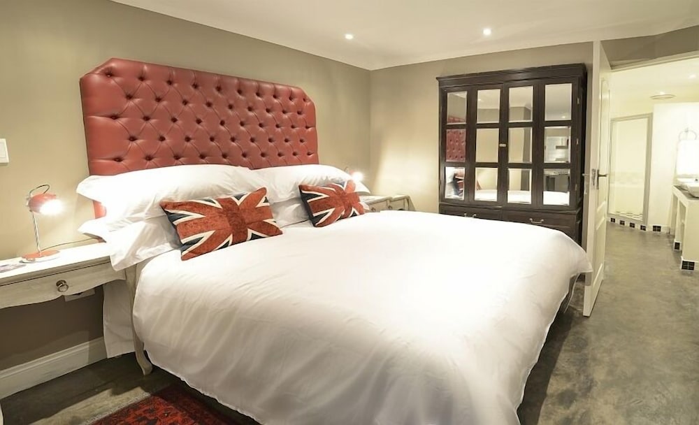 Duke And Duchess Boutique Hotel 6/27