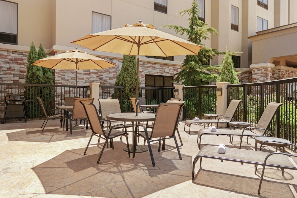 Hampton Inn and Suites Enid 39/50