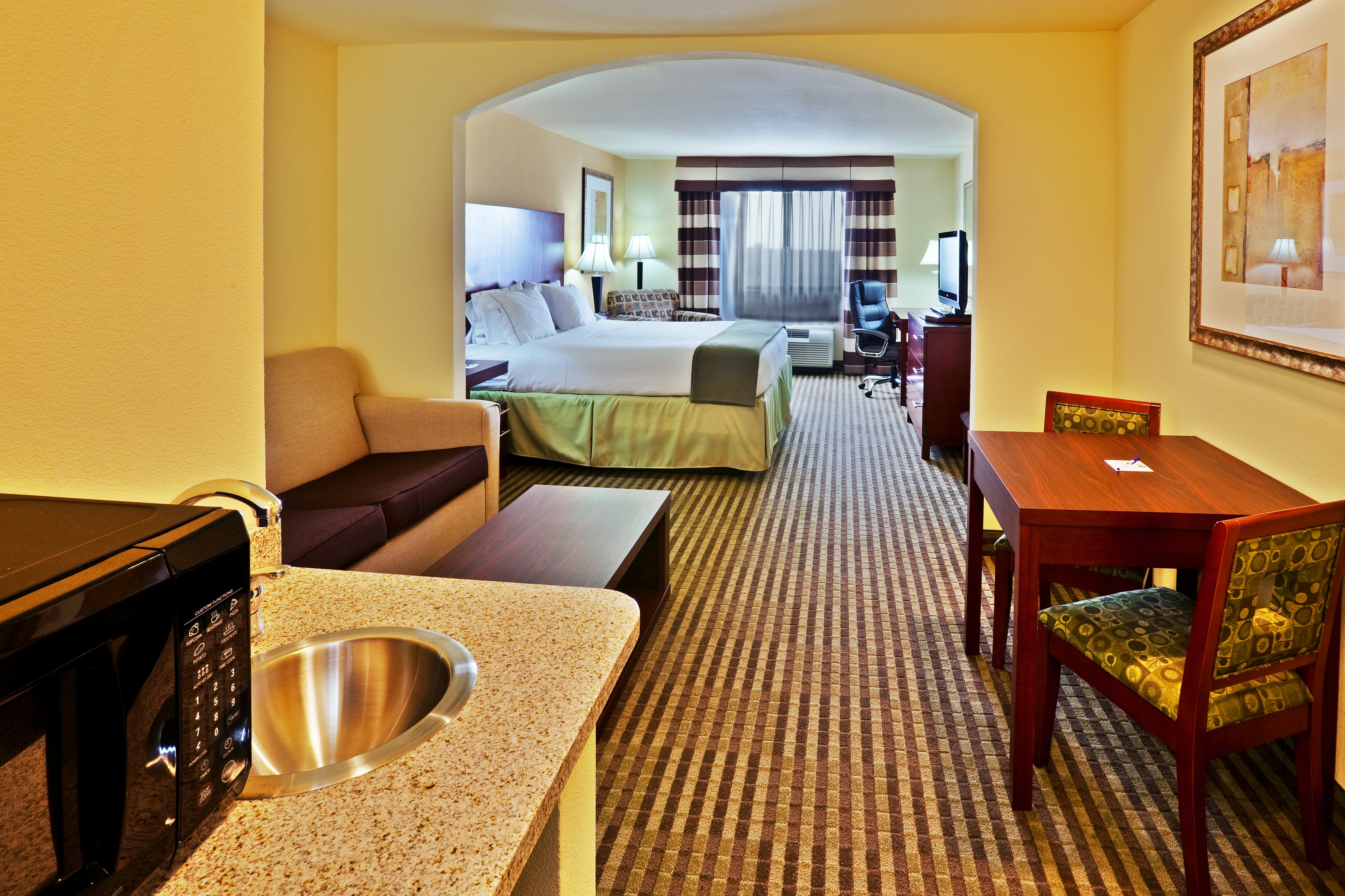 Holiday Inn Express Hotel And Suites Ponca City 36/50
