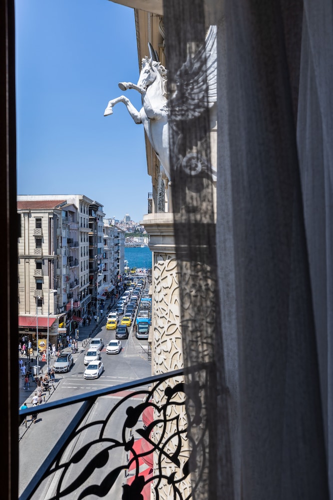 Felicity Hotel Istanbul 47/53