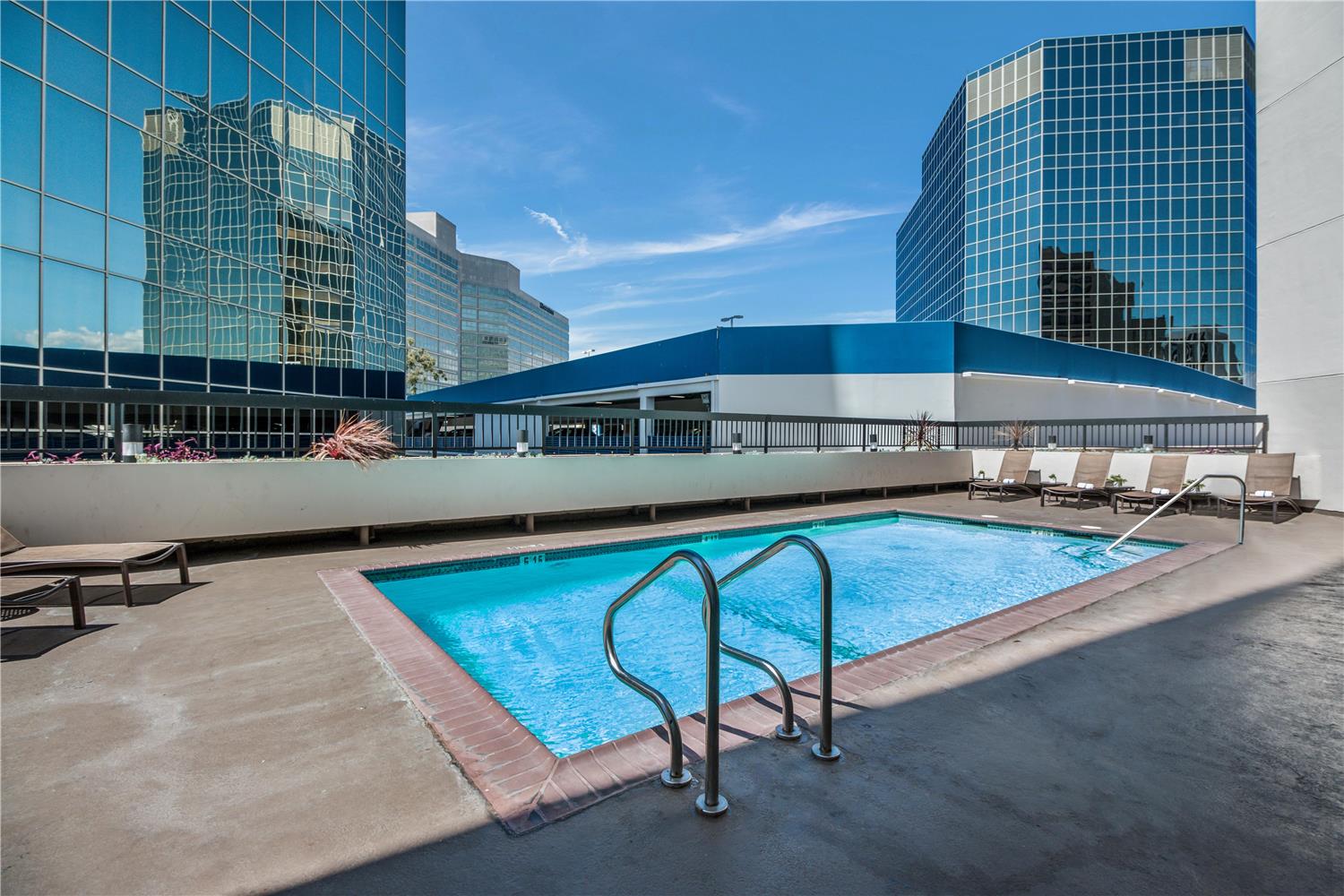 Sonesta Los Angeles Airport LAX 48/50