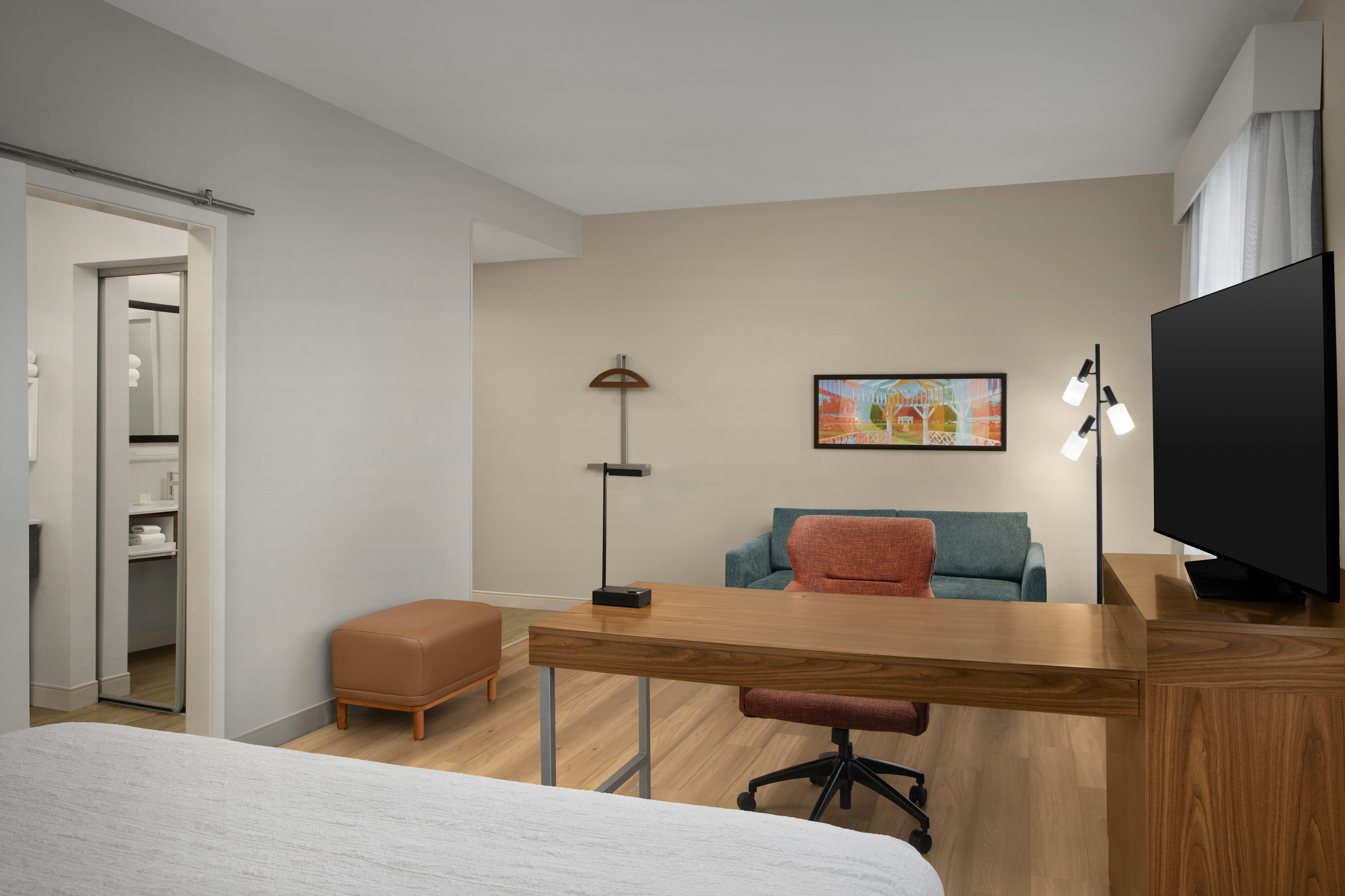 STUDIO, KING BED, ACCESSIBLE