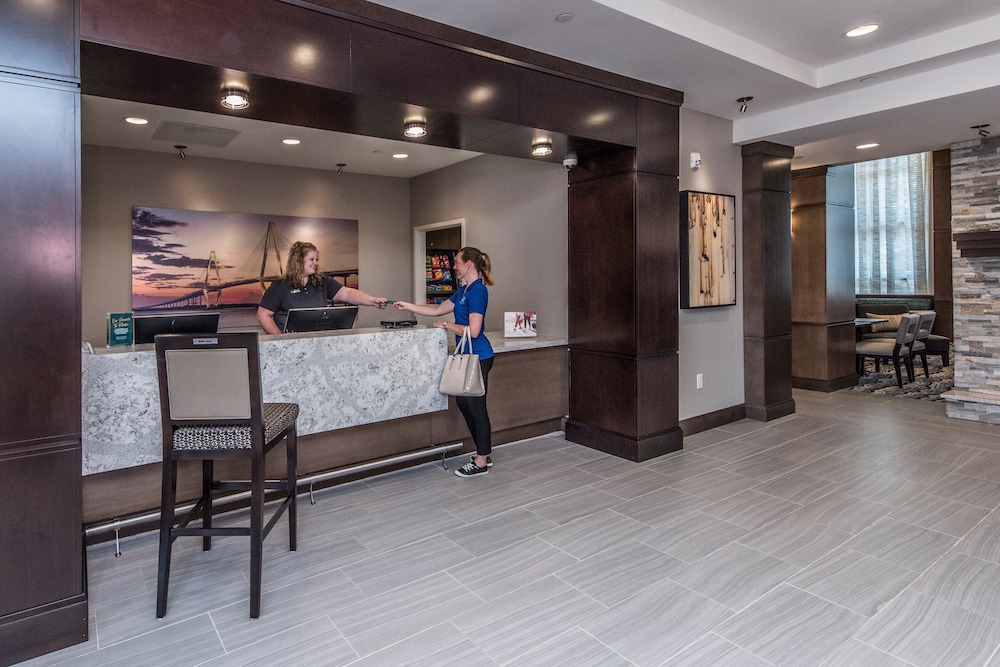 STAYBRIDGE SUITES CHARLESTON - MOUNT PLEASANT 11/60