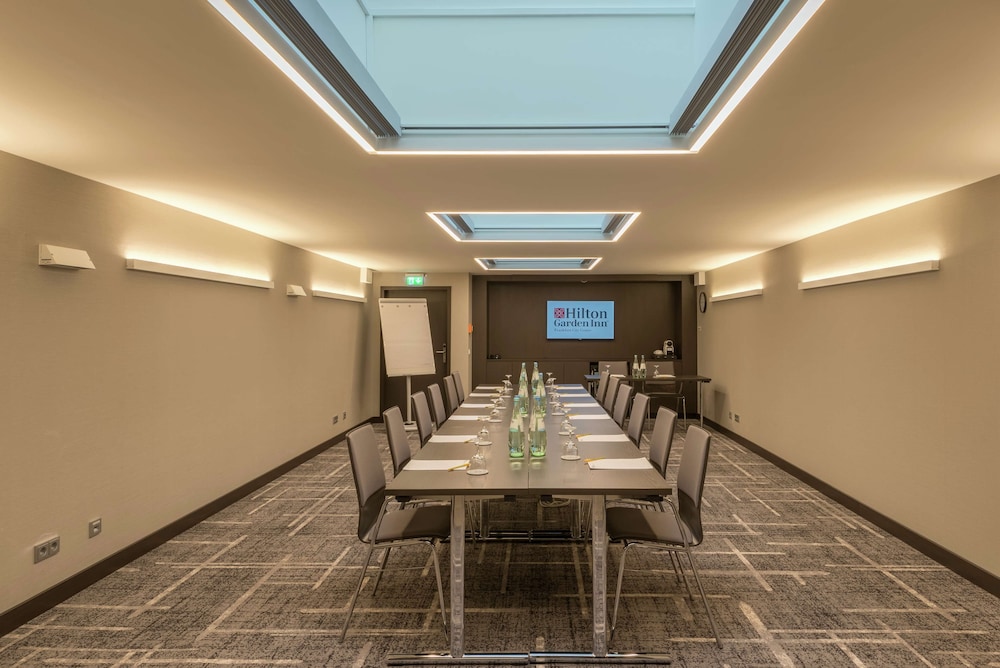 HILTON GARDEN INN FRANKFURT CITY CENTRE 52/56