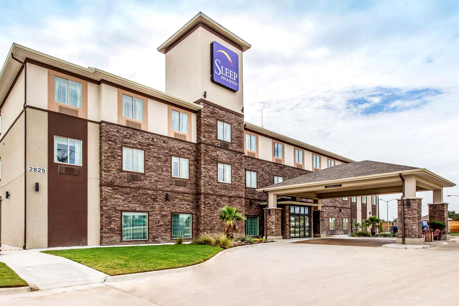 Sleep Inn & Suites Bryan - College Station 2/17