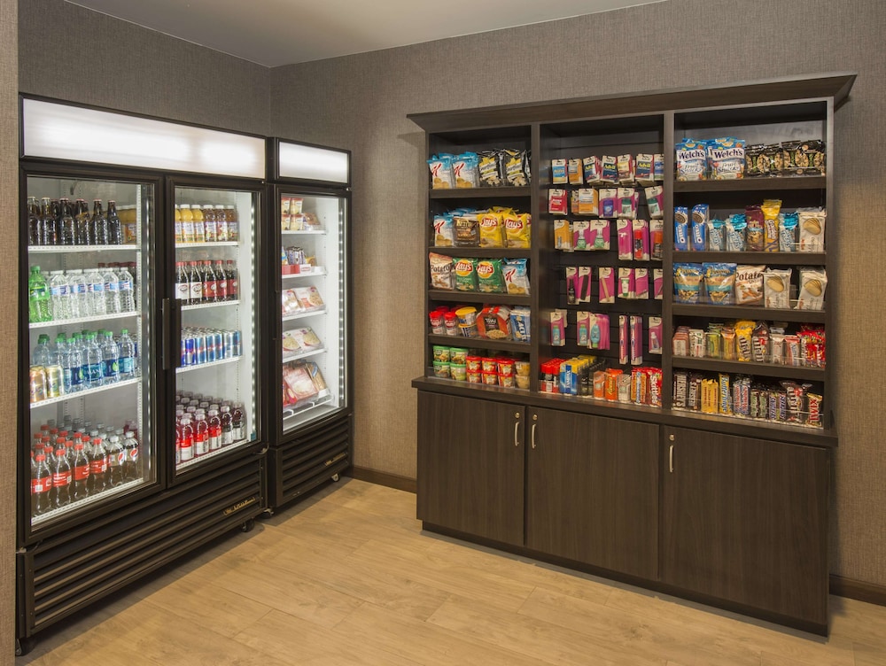 HAMPTON INN CHICAGO DOWNTOWN/MAGNIFICENT MILE 29/33