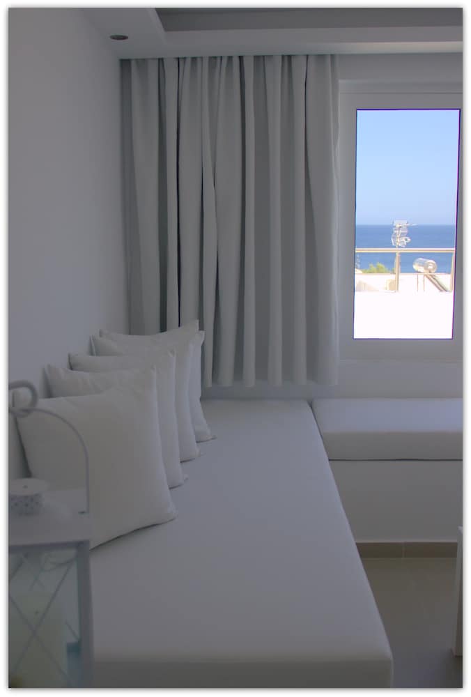 SUITE, SEA VIEW, HOT TUB
