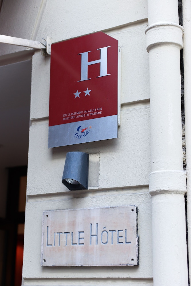 Little Hotel 19/32