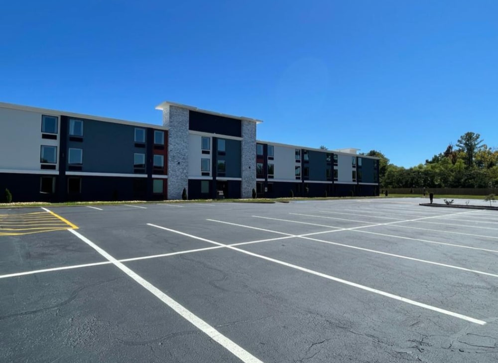 Baymont by Wyndham East Ridge 30/49