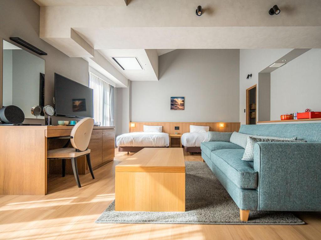Mezzanine, Triple, 3 Beds