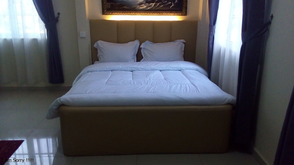 Boutique Hotel 01 12/34