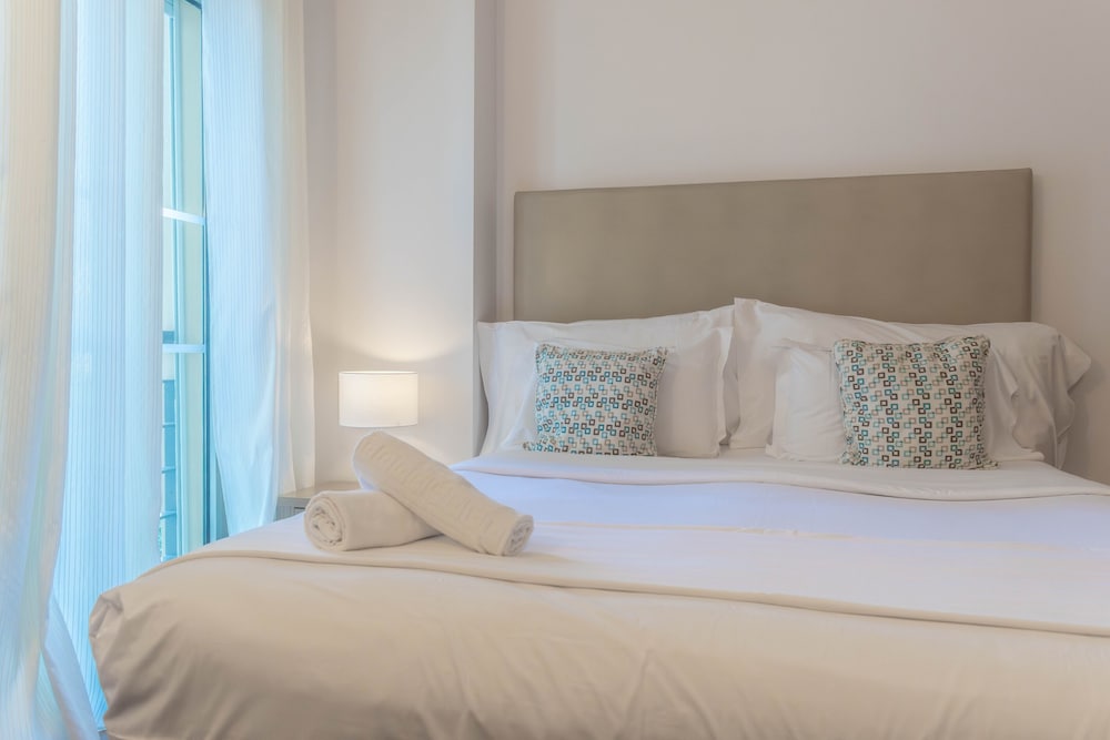 1 BEDROOM, APARTMENT