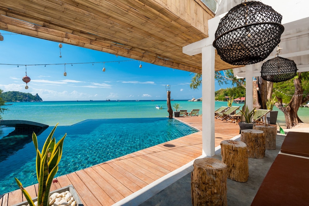 Sunshine Beach Resort 94/100