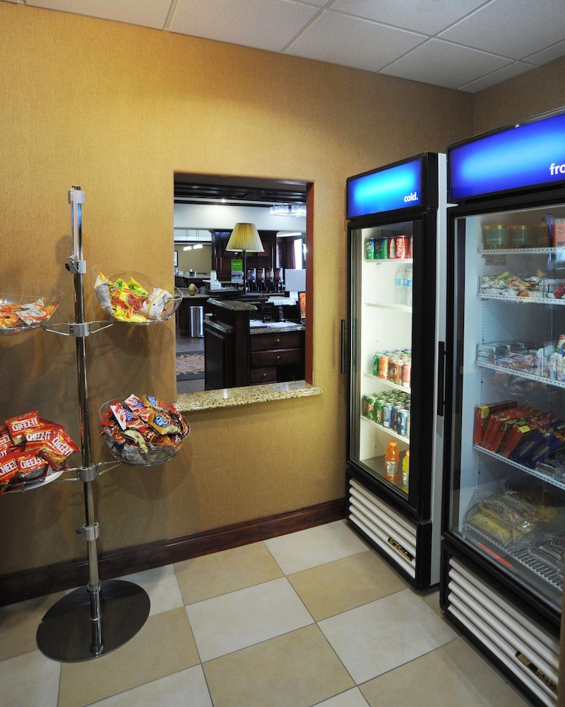 Hampton Inn Seguin 33/53