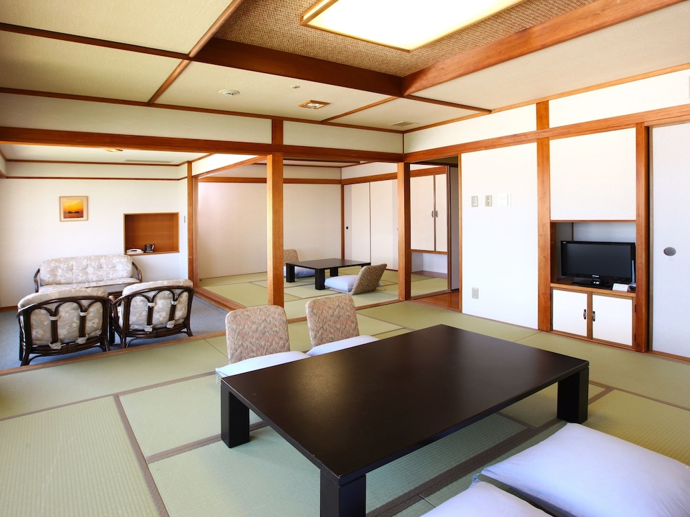 Shiraraso Grand Hotel 26/36