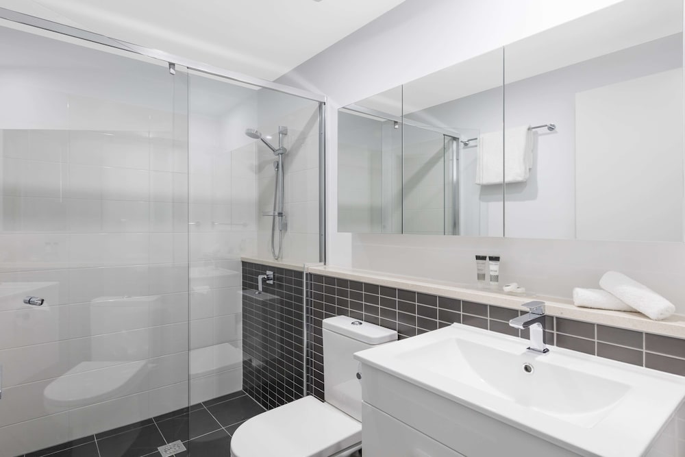 Oaks Brisbane Woolloongabba Suites 18/73
