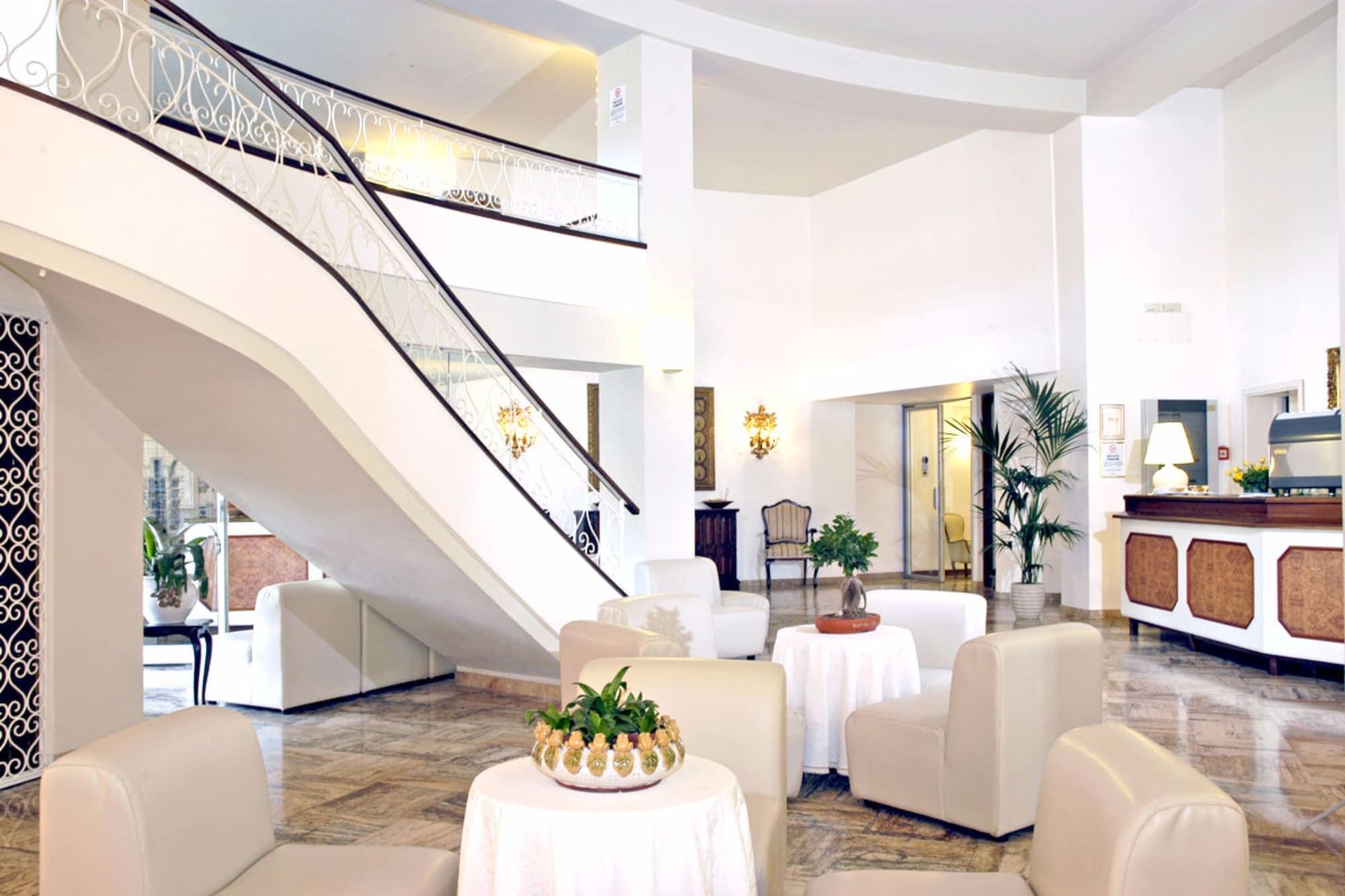 Hotel Palace 23/50