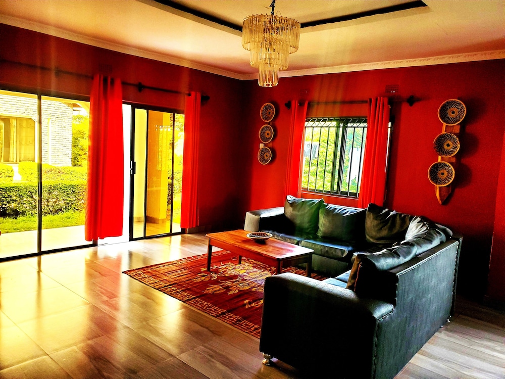 Exquisite Modern Apartment In Lusaka 32/47