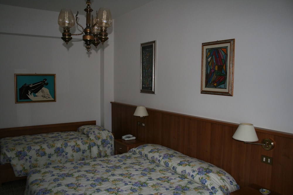 Hotel Rosati 10/57