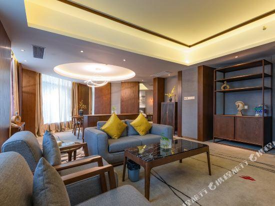 Donghu Grand Hotel 27/49