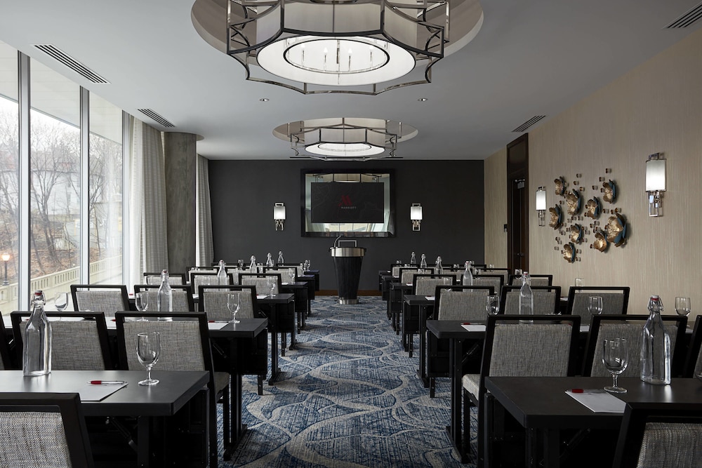 Ithaca Marriott Downtown On the Commons 34/41