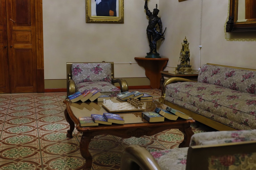SMALL LUXURY HOTEL AZCAMI 35/50