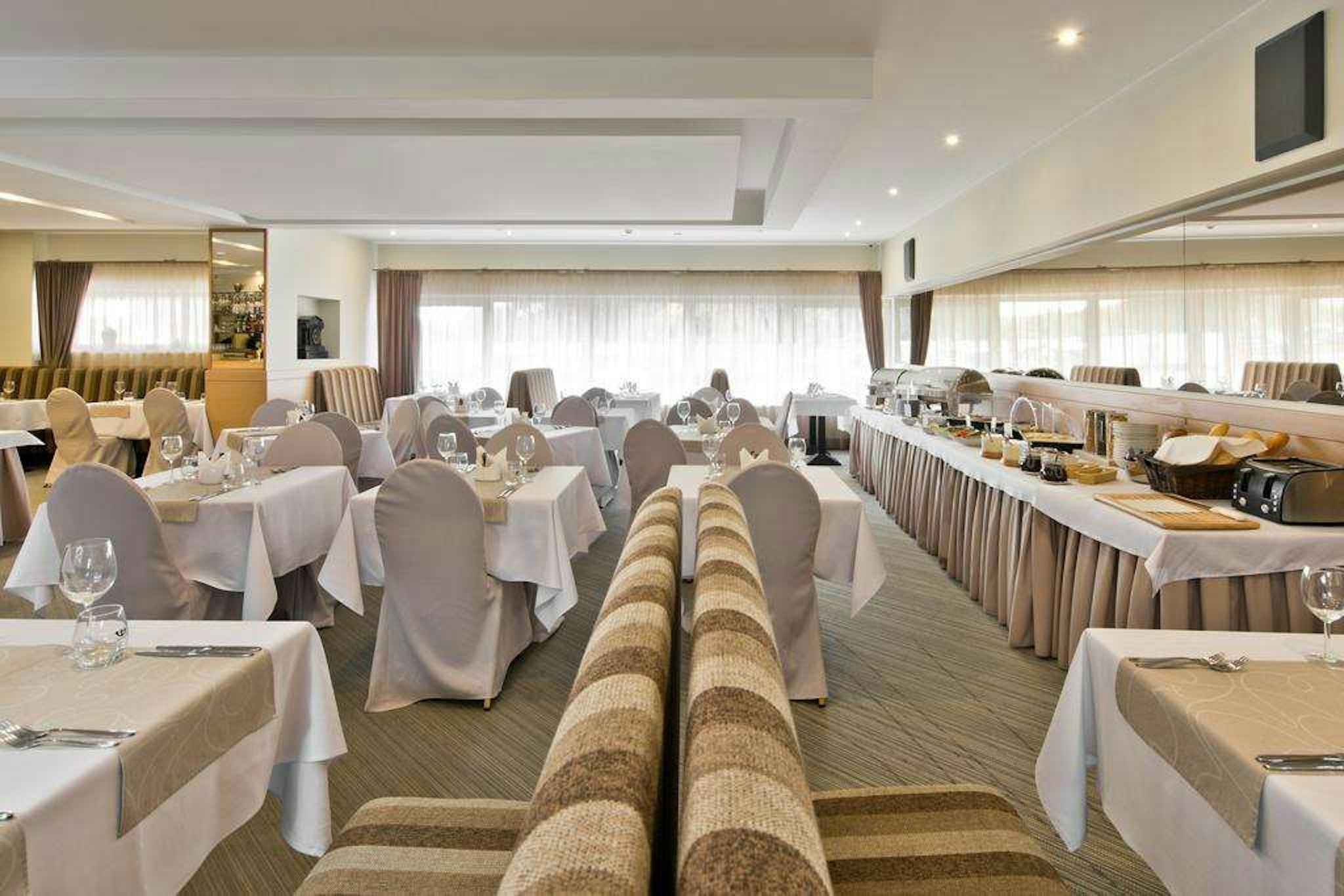 Airinn Vilnius Hotel 63/75