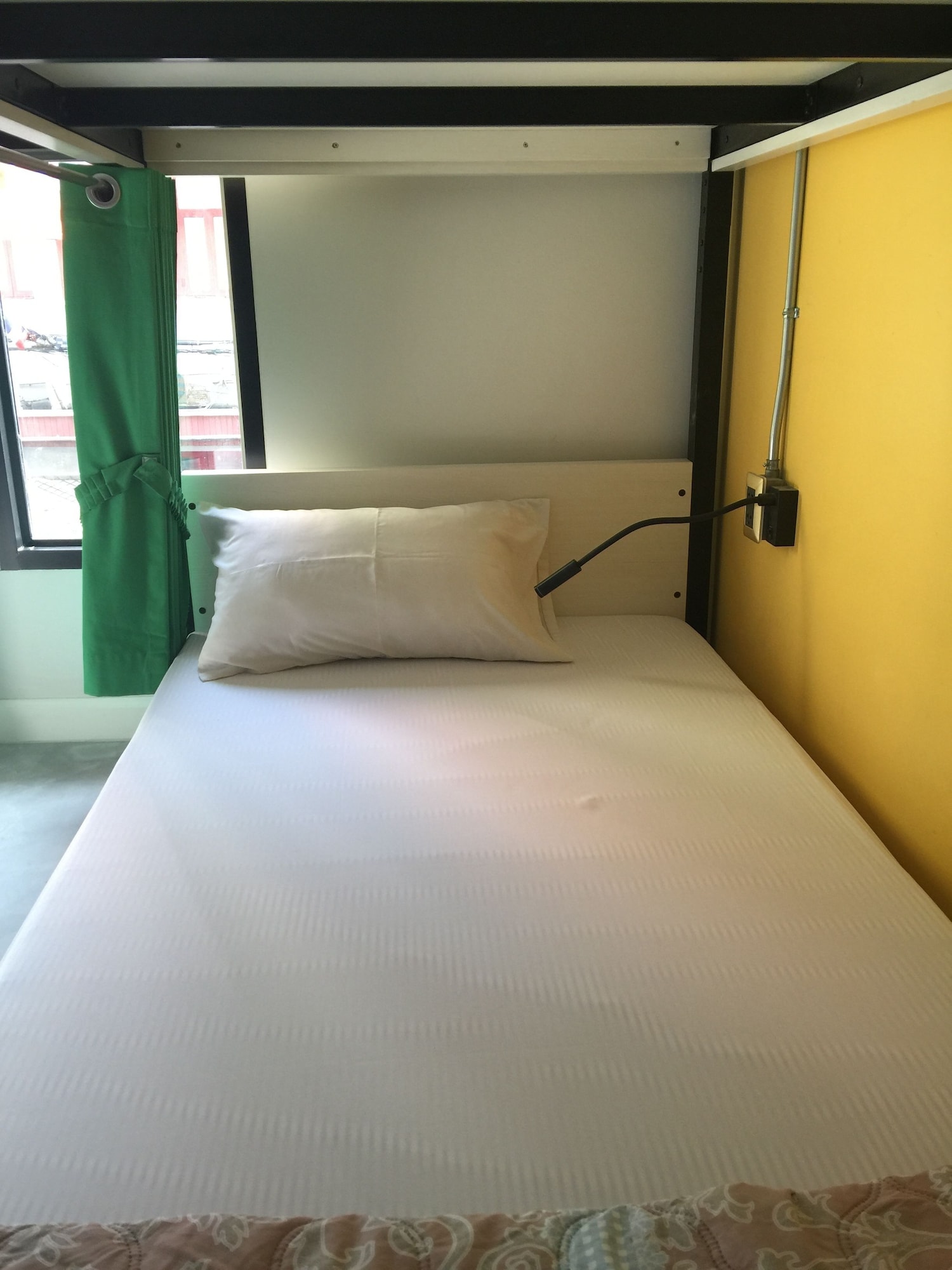 Mixed Dorm, 4 Beds, Shared Bathroom