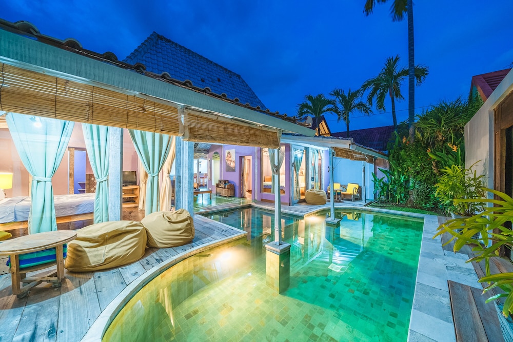 Villa West 13/28