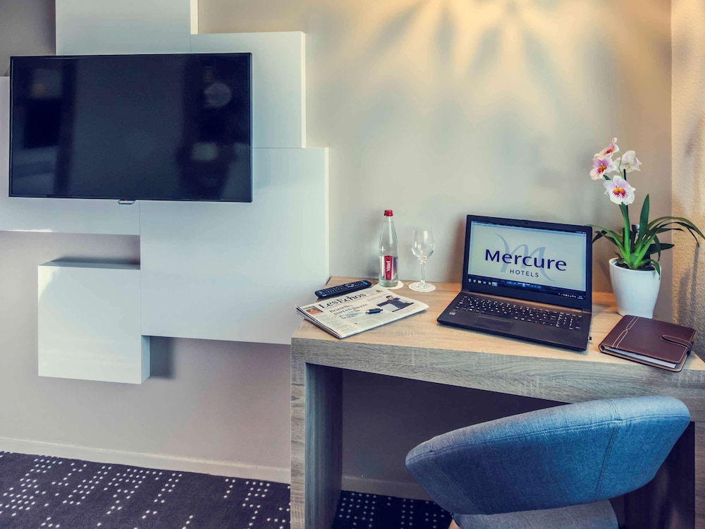 Mercure Poitiers Site du Futuroscope Hotel 24/76