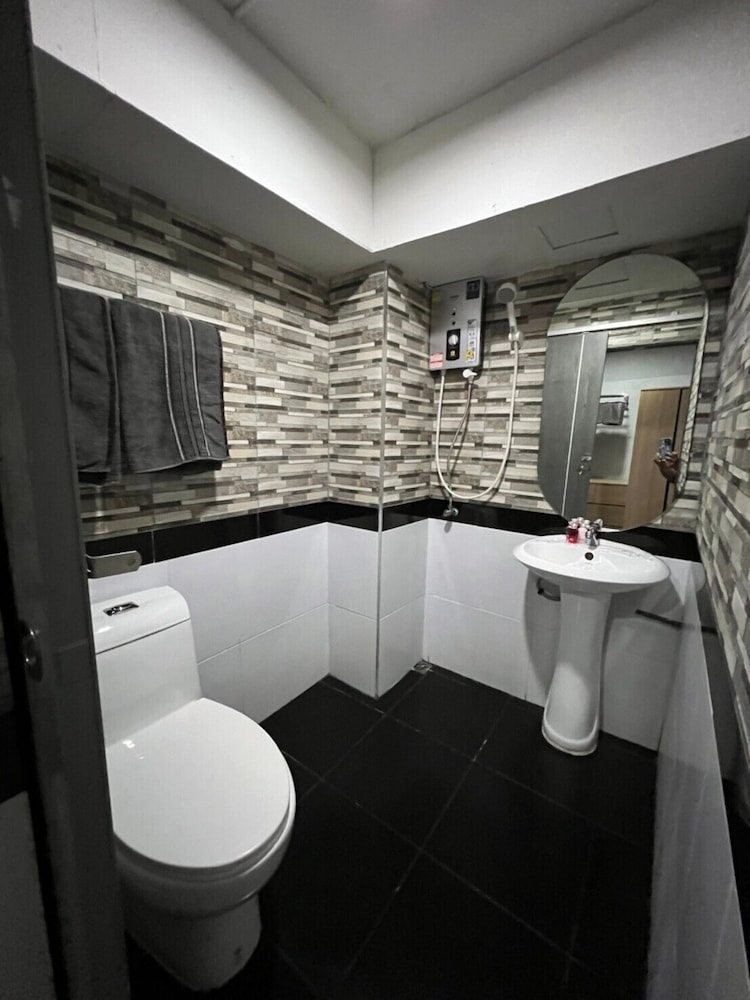 W71 Hotel bangkok 48/50